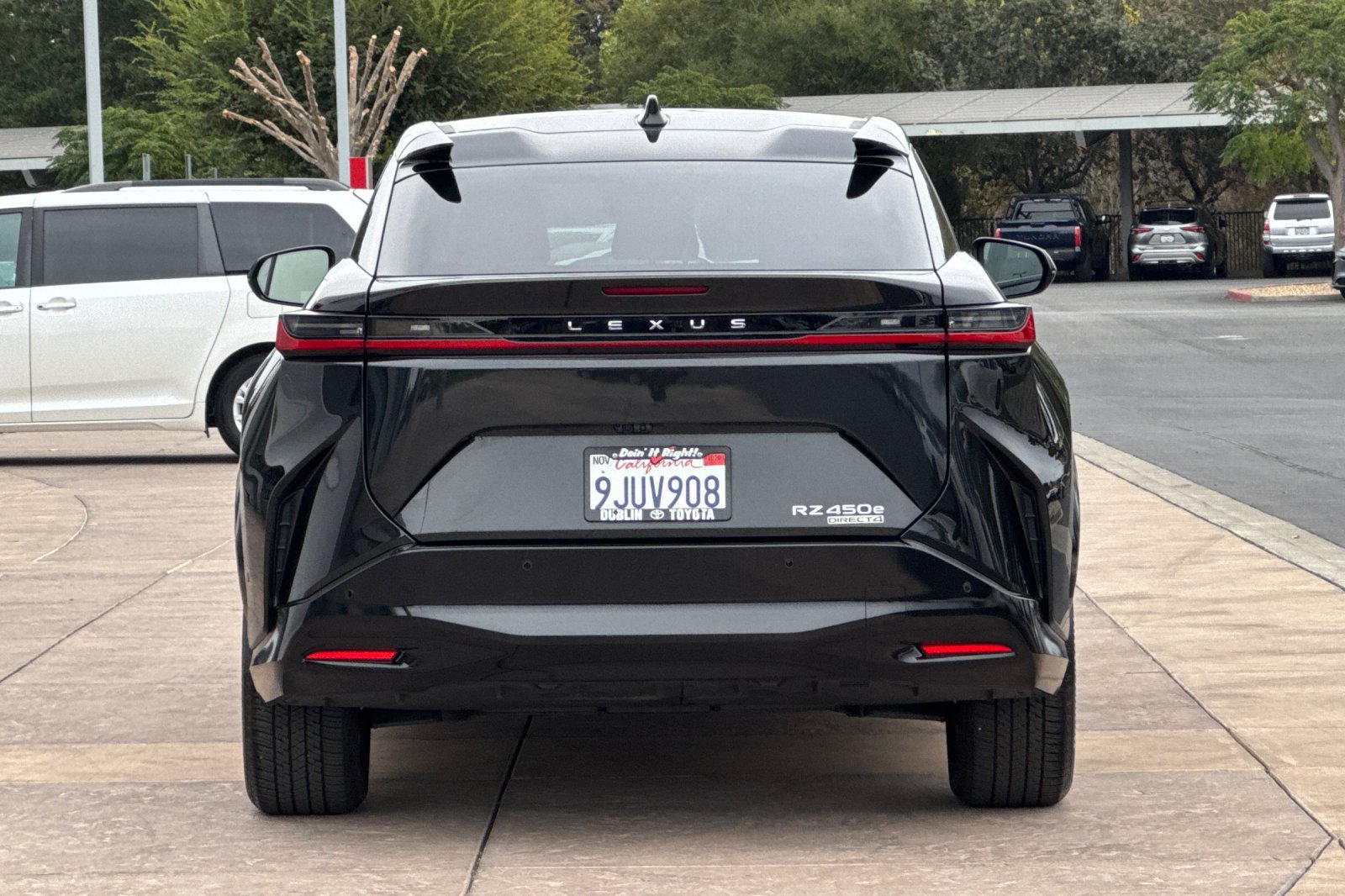 Used 2023 Lexus RZ 450e Premium w/ Technology Package AWD/4WD image 5