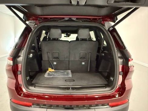 New 2025 Jeep Grand Cherokee L Limited image 8