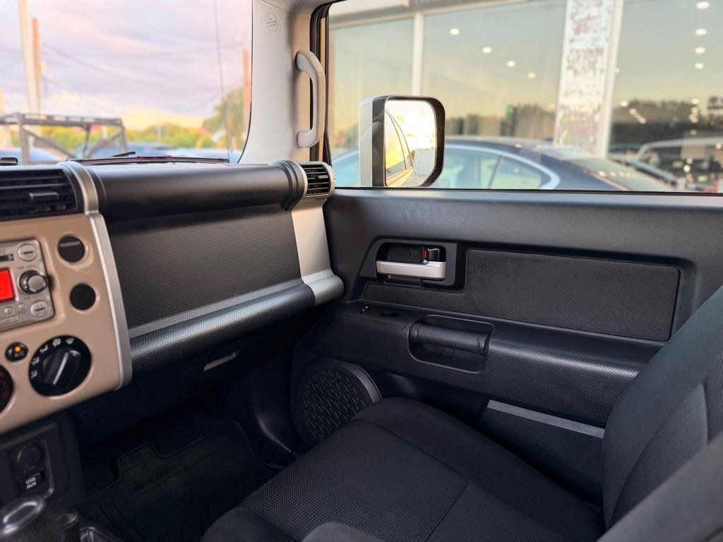 Used 2014 Toyota FJ Cruiser 4WD w/ Convenience Package image 19