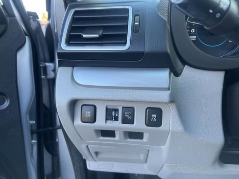 Used 2017 Subaru Forester 2.5i Premium image 23