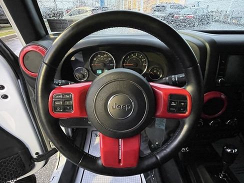 Used 2016 Jeep Wrangler Unlimited Rubicon w/ Dual Top Group image 8