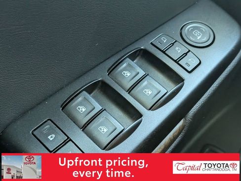 Used 2018 GMC Yukon XL Denali w/ Open Road Package RWD image 16