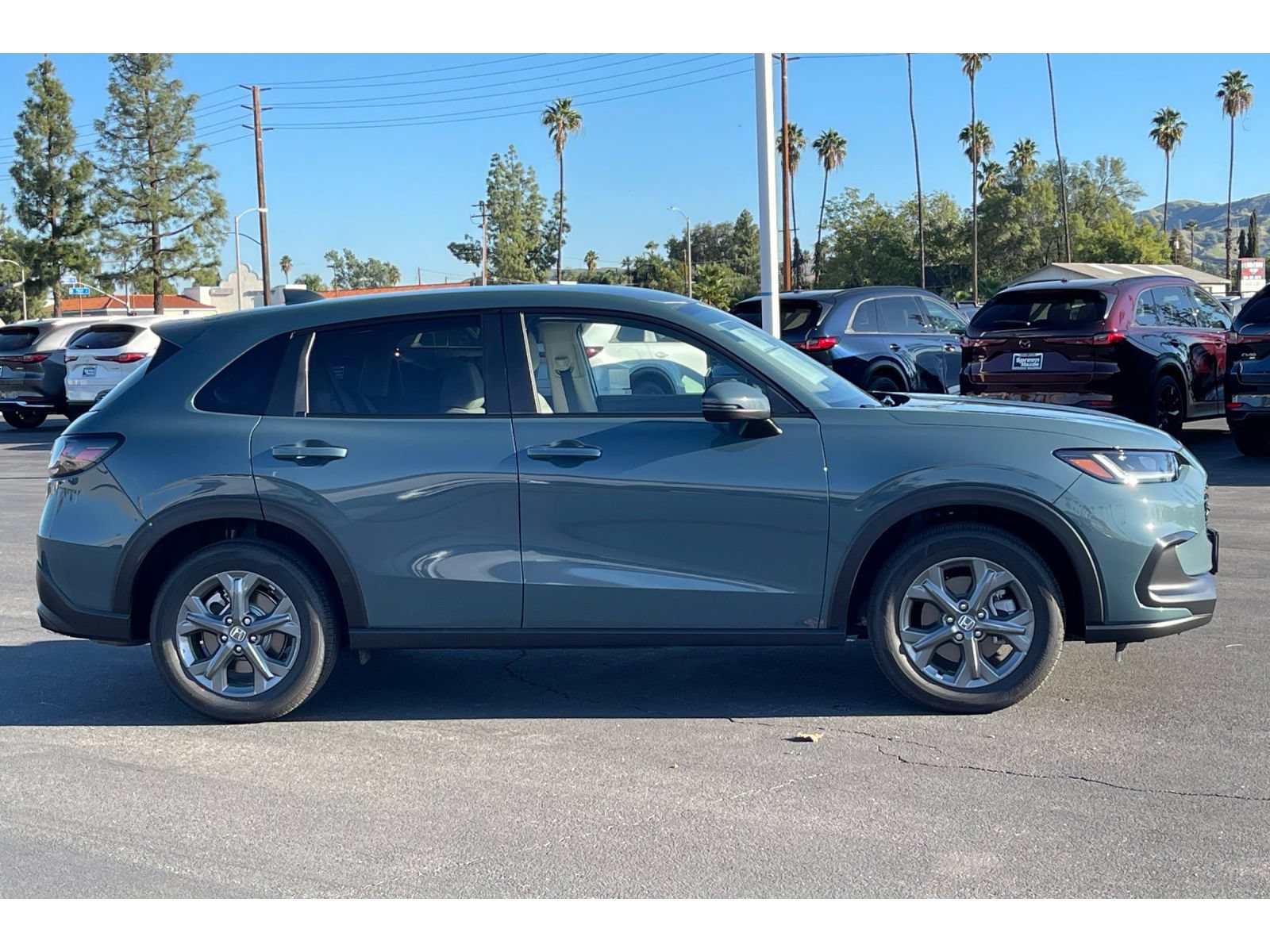 Used 2027 Honda HR-V LX image 7