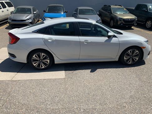 Used 2016 Honda Civic EX-L image 4