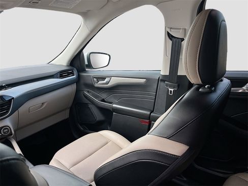 Used 2021 Ford Escape SEL image 23