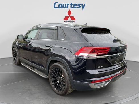 Used 2020 Volkswagen Atlas Cross Sport SE AWD/4WD image 3