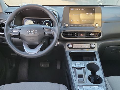 Certified 2023 Hyundai Kona SE image 6