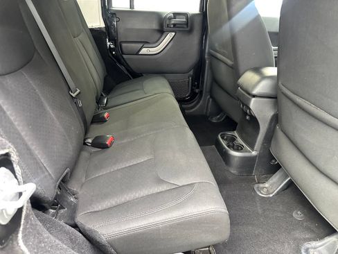Used 2015 Jeep Wrangler Unlimited Sport w/ Quick Order Package 24S AWD/4WD image 34