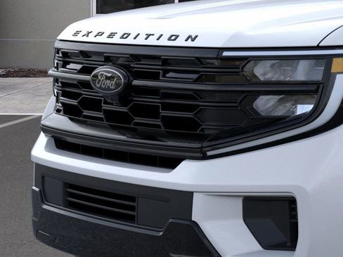 New 2025 Ford Expedition Platinum w/ Stealth Performance Package image 17