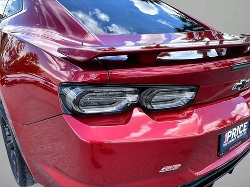 Used 2021 Chevrolet Camaro SS RWD image 29