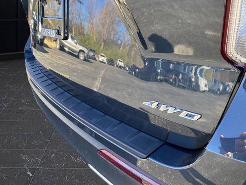 Certified 2022 Ford Explorer XLT w/ Equipment Group 202A image 30