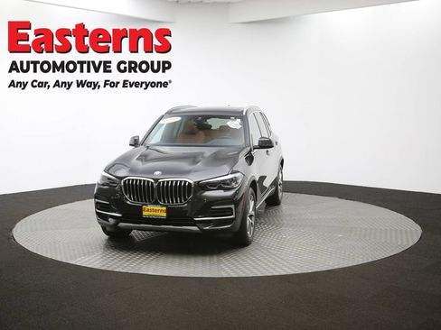 Used 2022 BMW X5 xDrive40i w/ Premium Package image 59