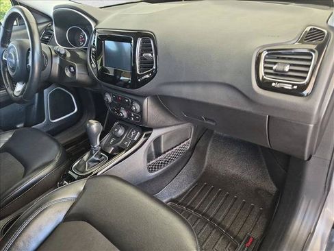 Used 2019 Jeep Compass Latitude AWD/4WD image 19