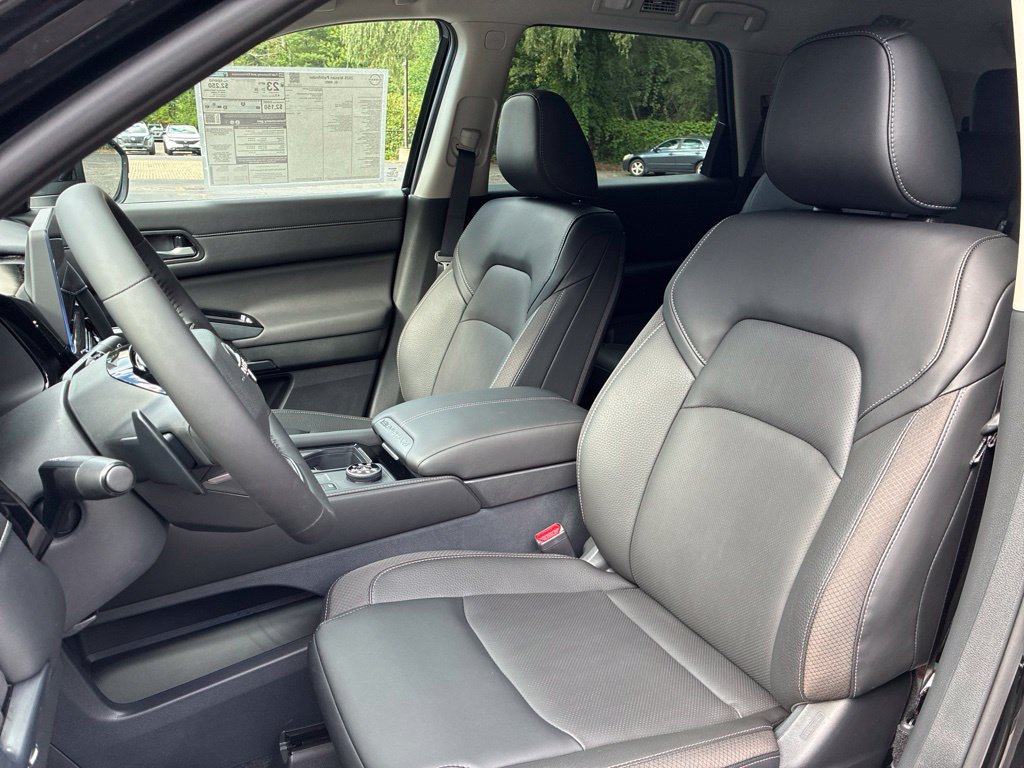 New 2026 Nissan Pathfinder SL AWD/4WD image 17