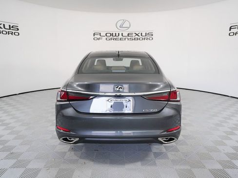 New 2025 Lexus ES 350 w/ Premium Package image 6