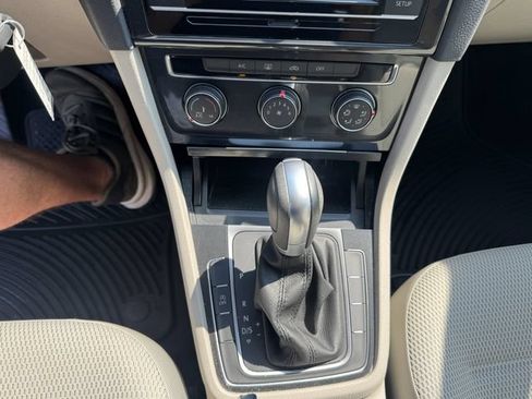 Used 2019 Volkswagen Golf S FWD image 19