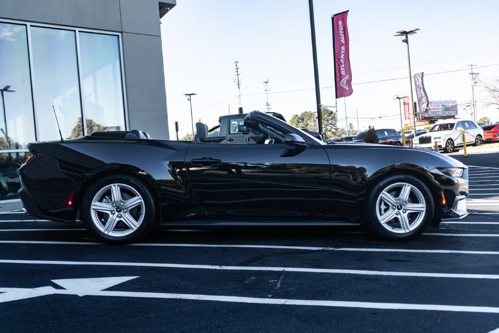 Used 2026 Ford Mustang Premium RWD image 9