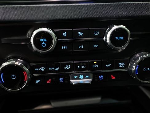 Used 2024 Ford F250 Limited w/ FX4 Off-Road Package image 24