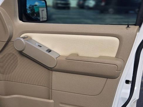 Used 2010 Mercury Mountaineer Premier RWD image 24