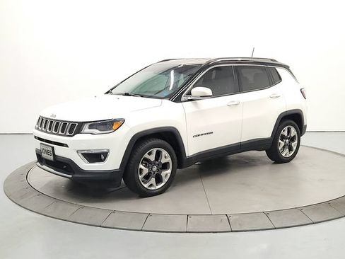 Used 2018 Jeep Compass Limited w/ Navigation Group FWD image 4