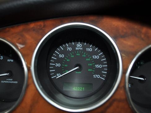 Used 2004 Jaguar XKR Convertible image 18