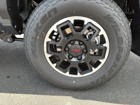 New 2026 Toyota Tacoma TRD Off-Road AWD/4WD image 4