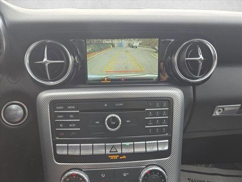 Used 2017 Mercedes-Benz SLC 43 AMG image 23