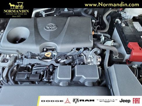 Used 2025 Toyota RAV4 XLE FWD image 20