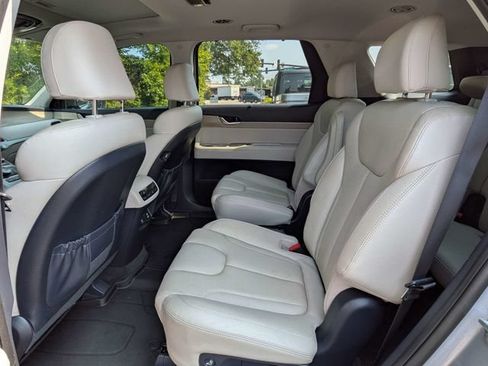 Used 2020 Hyundai Palisade SEL w/ Premium Package AWD/4WD image 16