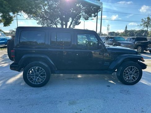 Used 2024 Jeep Wrangler High Altitude AWD/4WD image 18