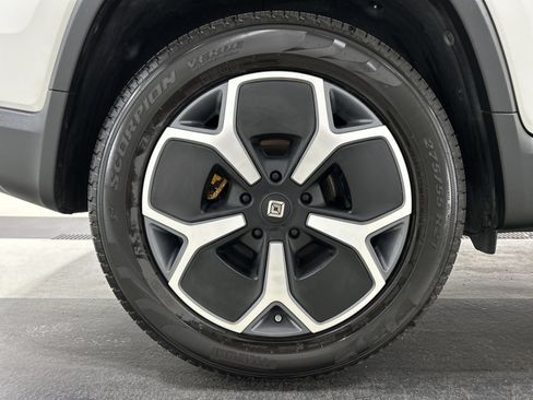Used 2022 Rivian R1T Launch Edition AWD/4WD image 12