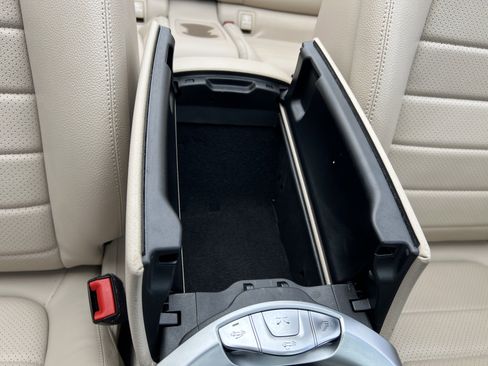 Used 2023 Mercedes-Benz C 300 4MATIC Cabriolet image 28