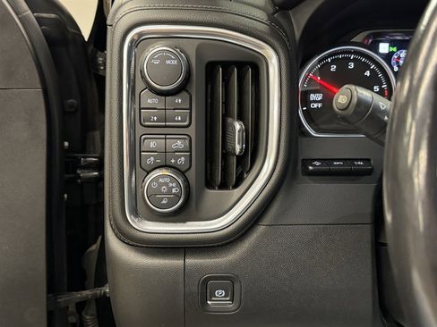 Used 2020 Chevrolet Silverado 1500 LTZ w/ LTZ Premium Package image 33