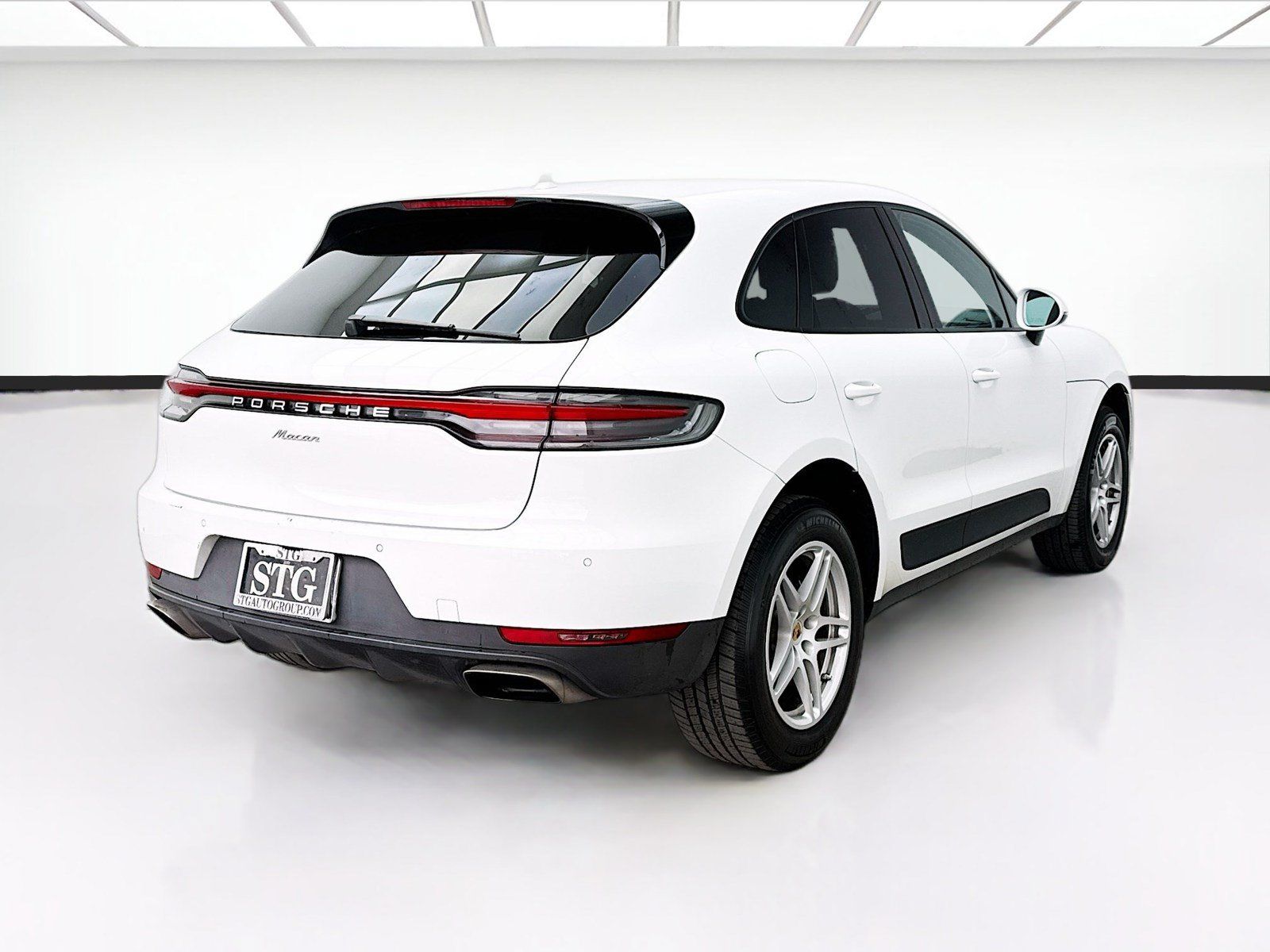 Used 2019 Porsche Macan AWD/4WD image 4