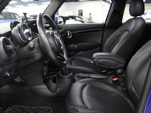 Used 2019 MINI Cooper 4-Door Hardtop image 13