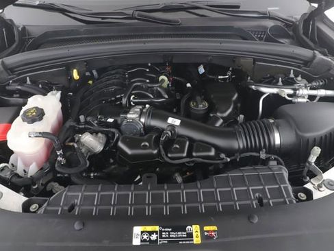 Used 2023 Jeep Grand Cherokee L Limited w/ Luxury Tech Group II image 15