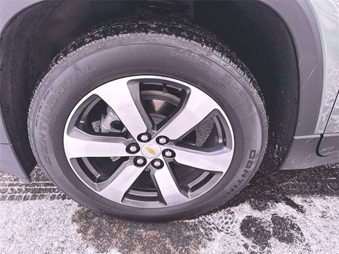 Used 2023 Chevrolet Traverse LT w/ LT Premium Package image 33