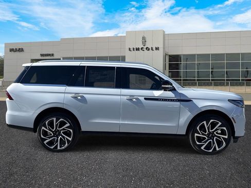 New 2026 Lincoln Navigator Black Label image 2