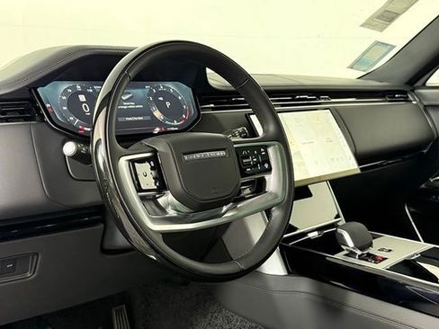 New 2025 Land Rover Range Rover Long Wheelbase SE AWD/4WD image 40