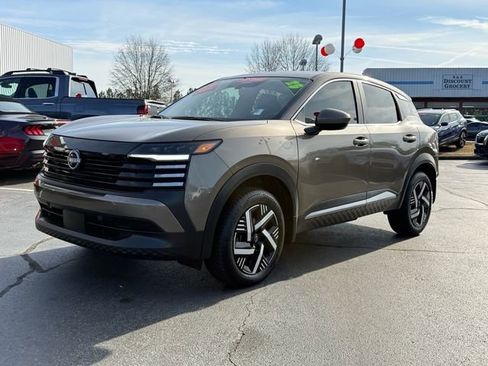 Certified 2025 Nissan Kicks SV w/ Interior Electronics Package image 7
