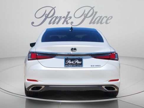 Used 2024 Lexus ES 350 w/ Technology Package FWD image 4