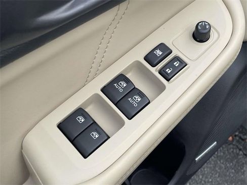 Used 2019 Subaru Outback 2.5i Limited image 14
