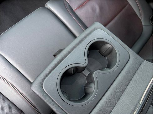 Used 2019 Chevrolet Blazer RS w/ Sun and Wheels Package image 38