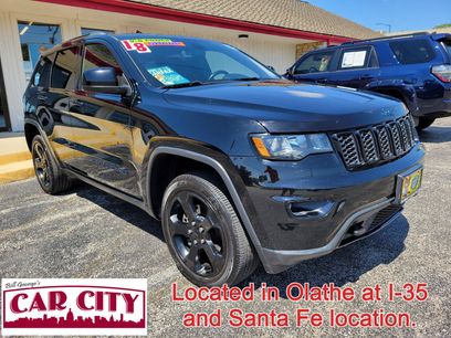 Used 2018 Jeep Grand Cherokee Laredo