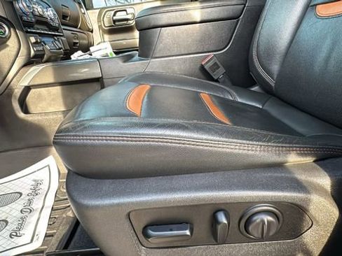 Used 2019 GMC Sierra 1500 AT4 w/ AT4 Premium Package image 9