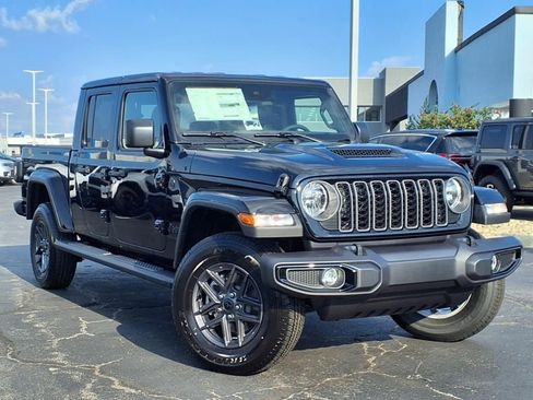 New 2025 Jeep Gladiator Sport image 28
