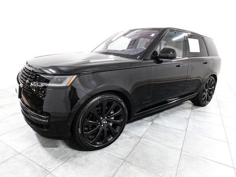 Used 2023 Land Rover Range Rover SE AWD/4WD image 4
