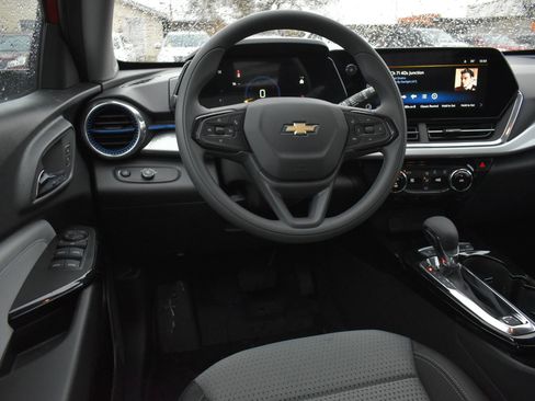 New 2026 Chevrolet Trax LT image 16