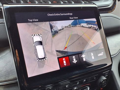 Used 2023 Jeep Grand Cherokee L Overland w/ Advanced Protech Group III image 18