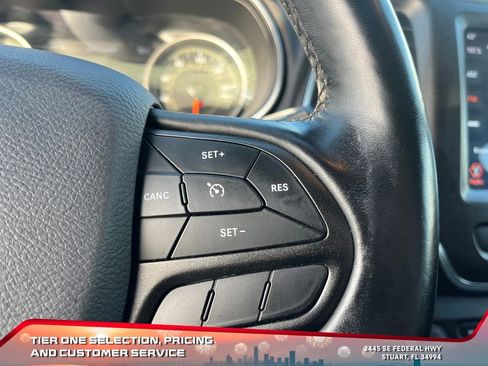 Used 2020 Jeep Cherokee Trailhawk w/ Cold Weather Group image 17